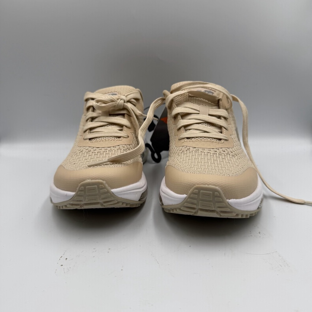 Avia Men Sneakers in Beige and White